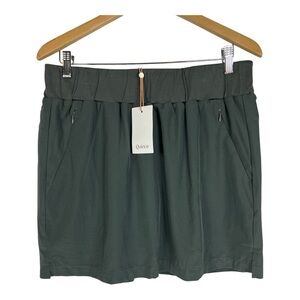 Quince Size Large Performance Tech Skort Olive NWT